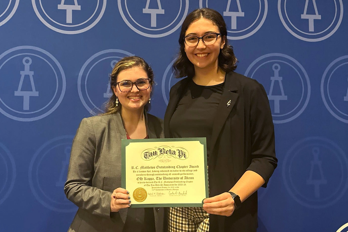 Ohio Kappa accepts the R.C. Matthews Outstanding Chapter Award at the 2023 National Convention.